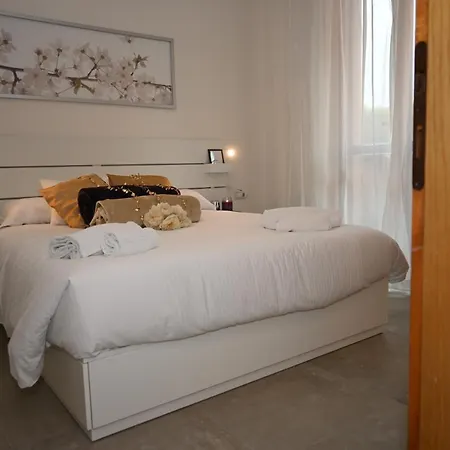 - Downtown Cozy Apartment *